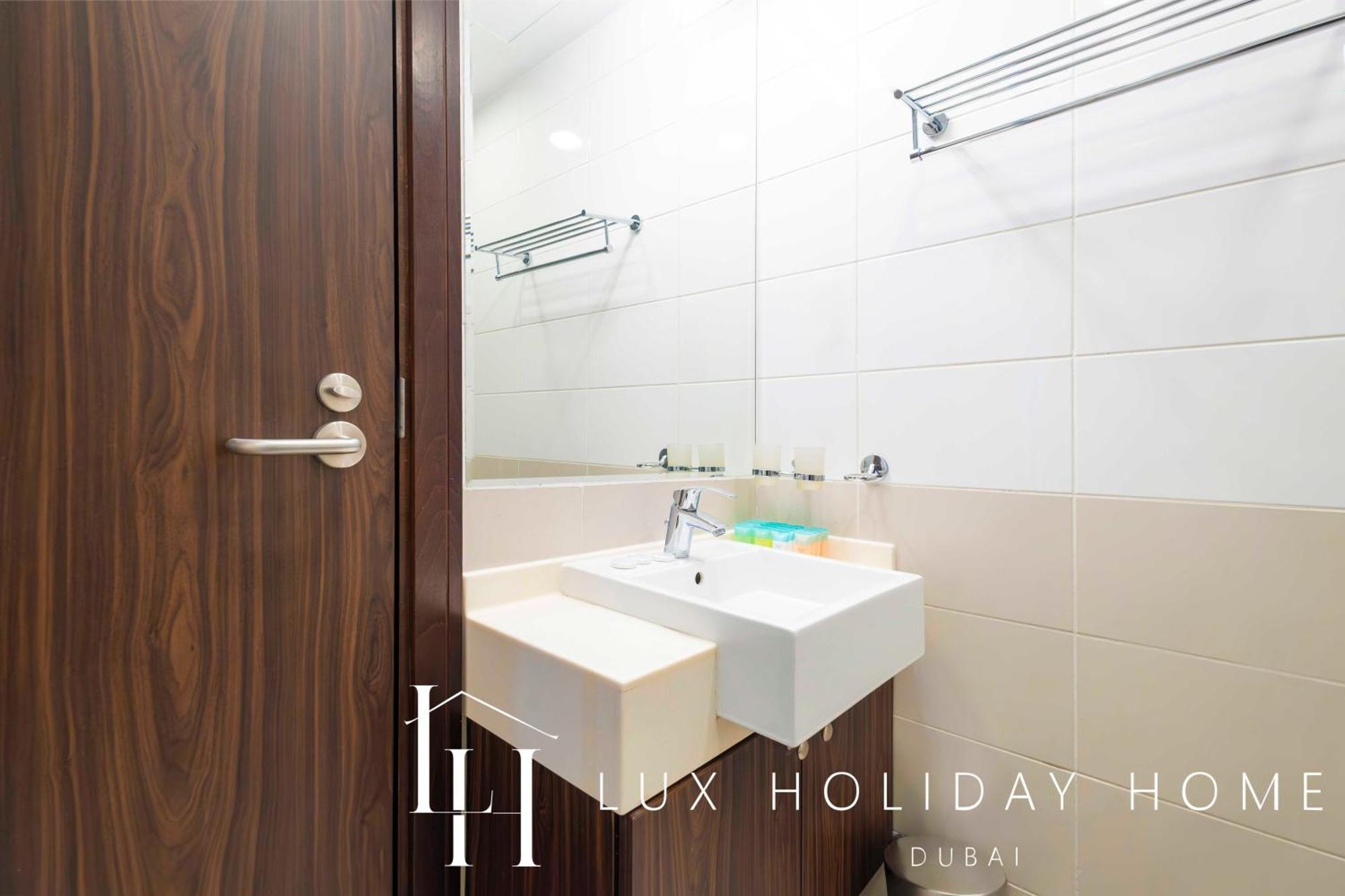 LUX - Opulent Island Suite 3 Dubai Buitenkant foto